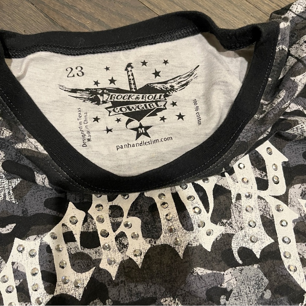 Rock & Roll Cowgirl Studded Camo Tee Shirt Size Medium
- - Picture 7 of 8